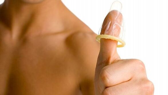 Kondom pada pembesaran jari dan zakar remaja